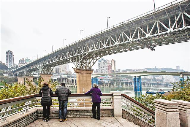 【社会民生】牛角沱嘉陵江大桥开始大修 明年春节后施工