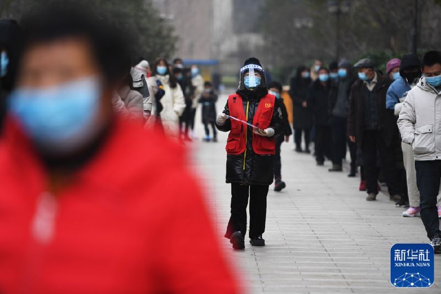 和病毒赛跑：郑州抗疫一线的坚守