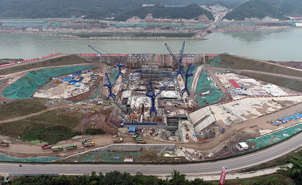 （唯一 附链接）新春走基层｜畅通川渝水上通道 岷江港航电枢纽建设如火如荼_fororder_龙溪口航电枢纽施工现场-供图-犍为县宣传部