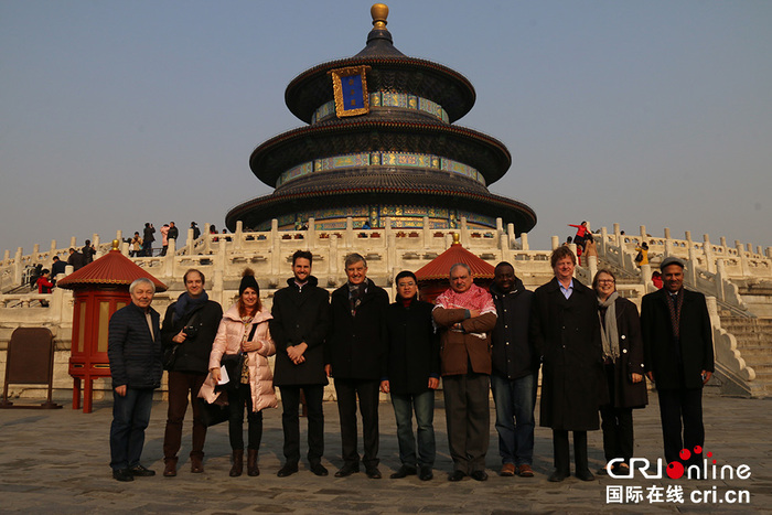 图片默认标题_fororder_CqgNOlgsejWADIf1AAAAAAAAAAA146.980x653