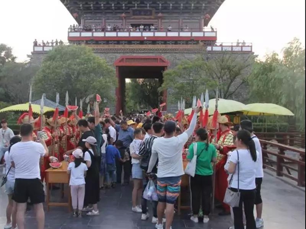 （節慶會展列表 三吳大地南京 移動版）大宋也瘋狂 沒想到在清明上河園如此嗨