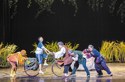 广西：儿童剧《月亮上的妈妈》京城首秀获喝彩