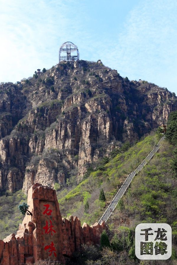 国内“最刺激”高空观景台 悬空跨度32.8米