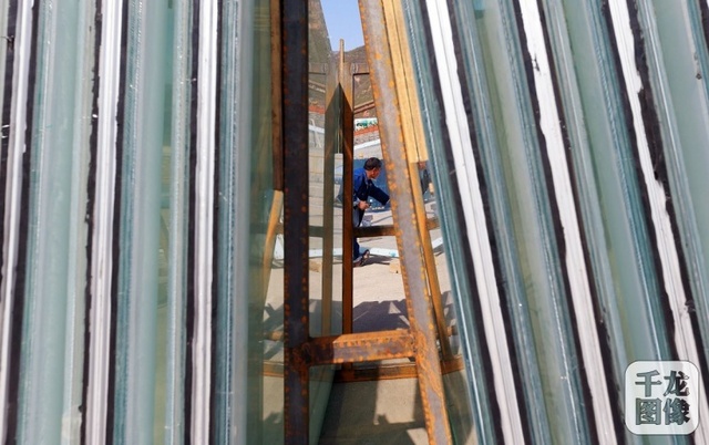 国内“最刺激”高空观景台 悬空跨度32.8米