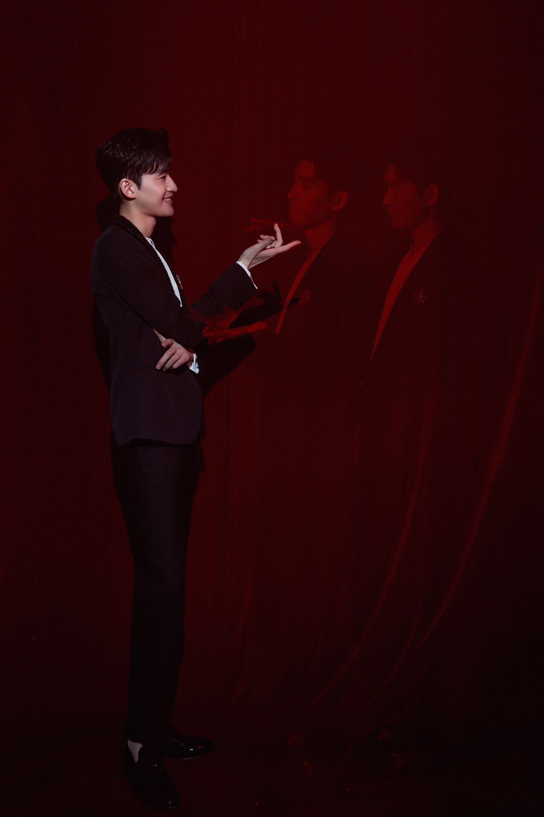 图片默认标题_fororder_张翰鬼怪写真2