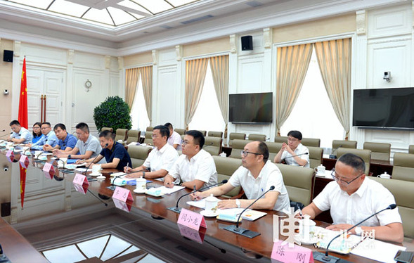 王文濤主持召開座談會徵求民營企業意見建議 優化營商環境加快民營經濟發展