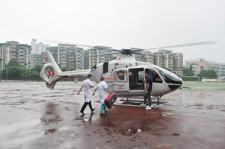 急救可以“打飛的” 廣州警保聯動直升機救援完成緊急轉運