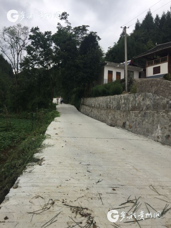 (访谈/大扶贫)脱贫攻坚在前线:贵州地税人的扶贫“脸谱” (访谈/大扶贫)脱贫攻坚在前线:贵州地税人的扶贫“脸谱”