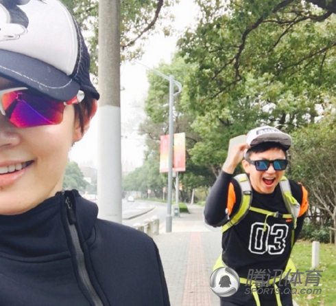 邓超亦是健身狂人 与郑恺鹿晗PK肌肉