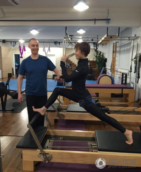 邓超亦是健身狂人 与郑恺鹿晗PK肌肉