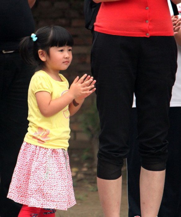 天生高妹!姚明女儿身高破1米35 她才6岁啊 天生高妹!姚明女儿身高破1米35 她才6岁啊