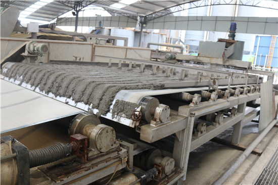 (B 社會廣角列表 三吳大地蘇州 移動版)春申湖路快速化改造工程四標項目主線橋順利貫通