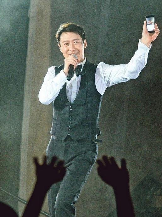 黎明直播个唱4分钟 逾5.3万观众同时观看