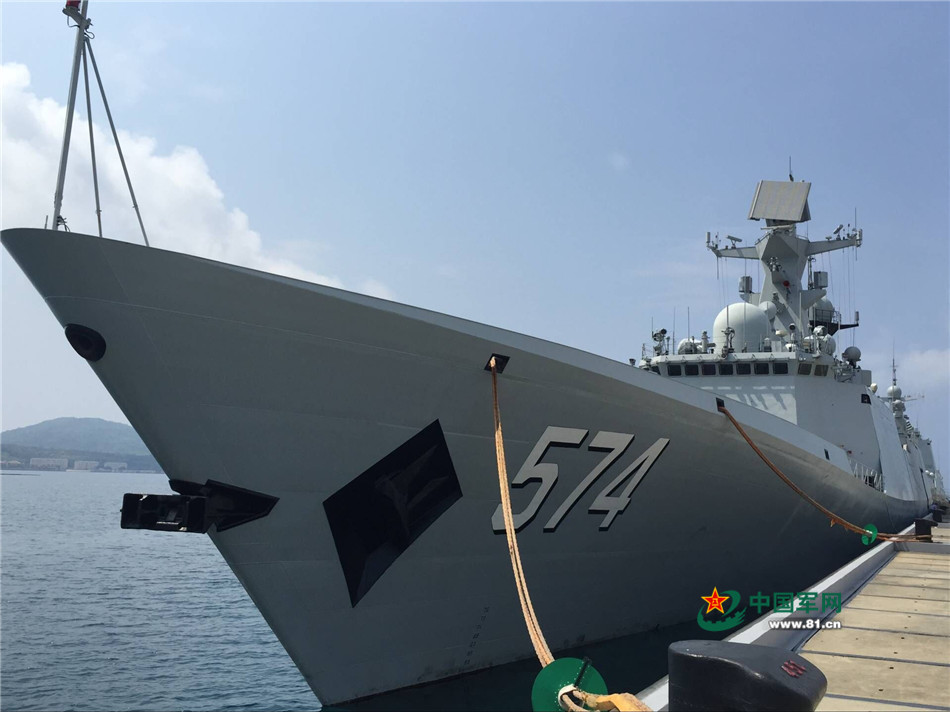 5月4日下午,海軍南海艦隊新型導彈驅逐艦合肥艦,導彈護衛艦三亞