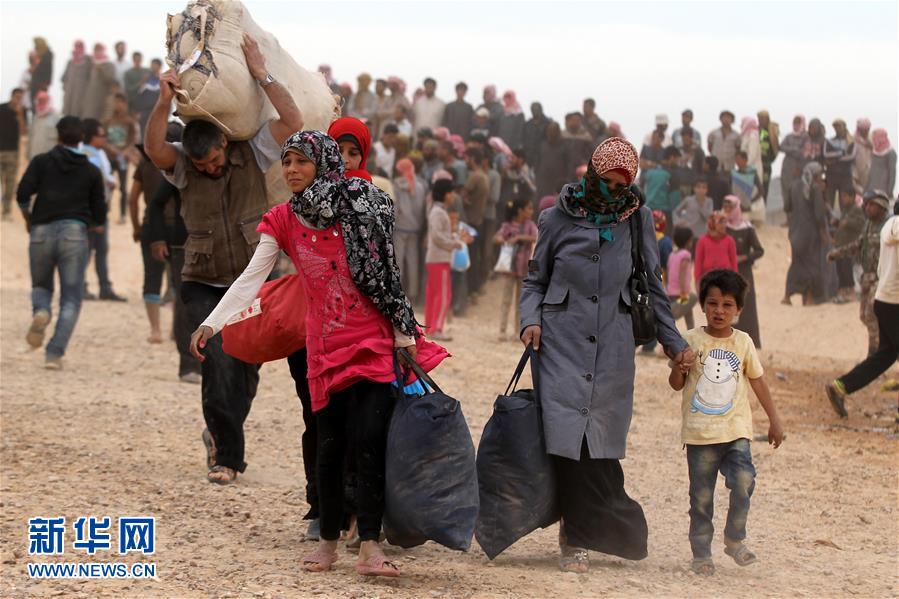 大批難民滯留在約旦敘利亞邊境
