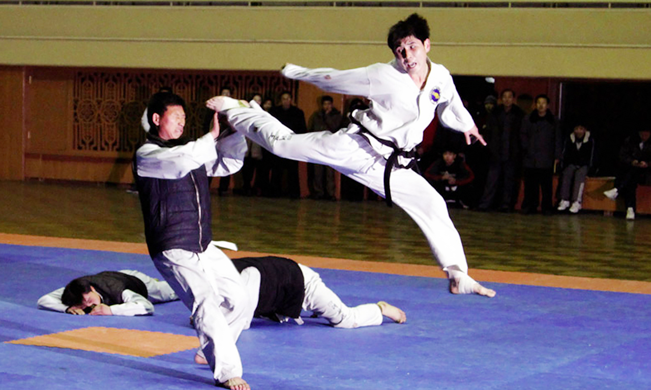 朝鲜人的体育情:全民爱运动 常受金正恩关怀