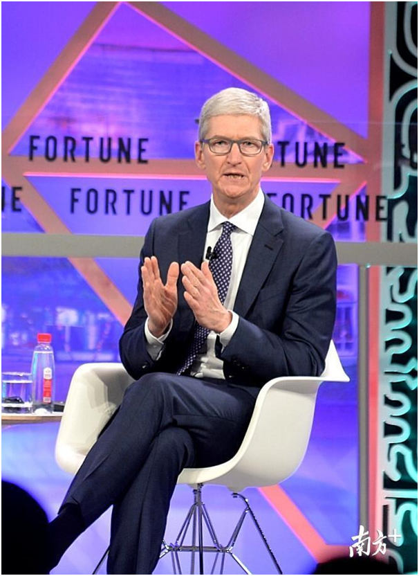 苹果CEO库克揭秘手机为何在华生产：技能超群
