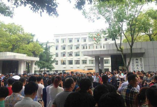 湖南衡陽縣回應城區部分教師集體上訪情況