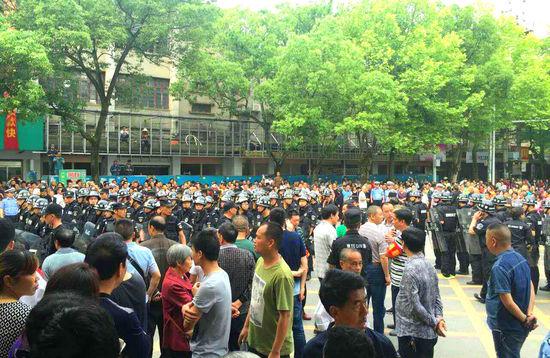 湖南衡陽縣回應城區部分教師集體上訪情況