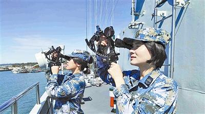 中华神盾舰多数战位有女兵 刚上舰时晕船狂吐(图)