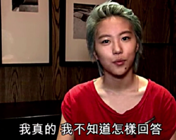 港媒问哪个爸爸最好 窦靖童:不知怎样回答