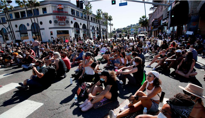 这次也许真的不一样——外媒资深记者眼中的弗洛伊德事件