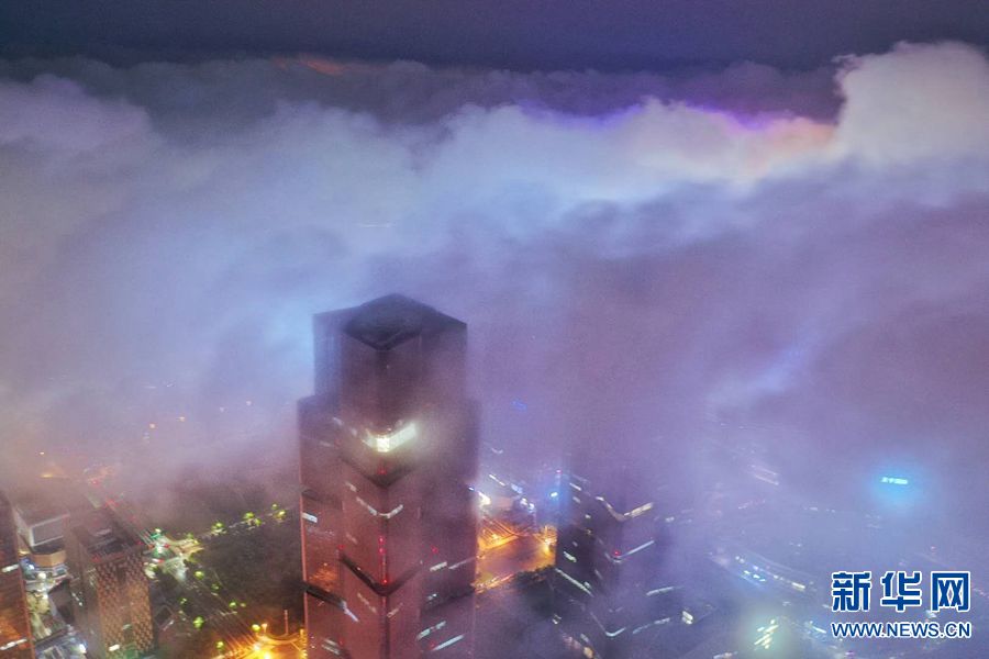 【城市远洋】【焦点图-大图】【移动端-轮播图】鸟瞰郑州 “云中之城” 如梦似幻