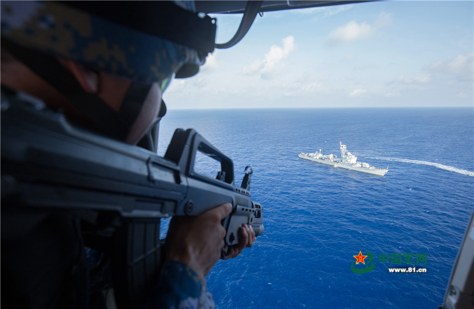 南海艦隊遠海訓練編隊組織特情處置演練 南海艦隊遠海訓練編隊組織特情處置演練