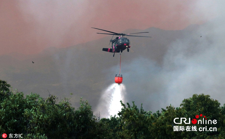 消防机构启用直升机灭火_fororder_CqgNOlop7feARPh2AAAAAAAAAAA106.950x589