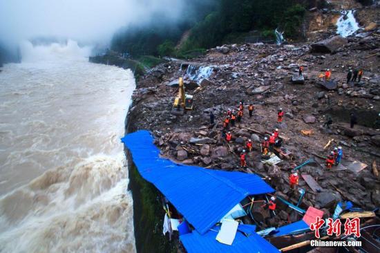 福建泰寧泥石流：福州消防增援官兵進入核心區搜救