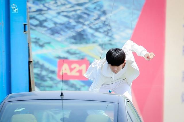 王源闭关准备中考,近期可能不会出来了,会想他不?