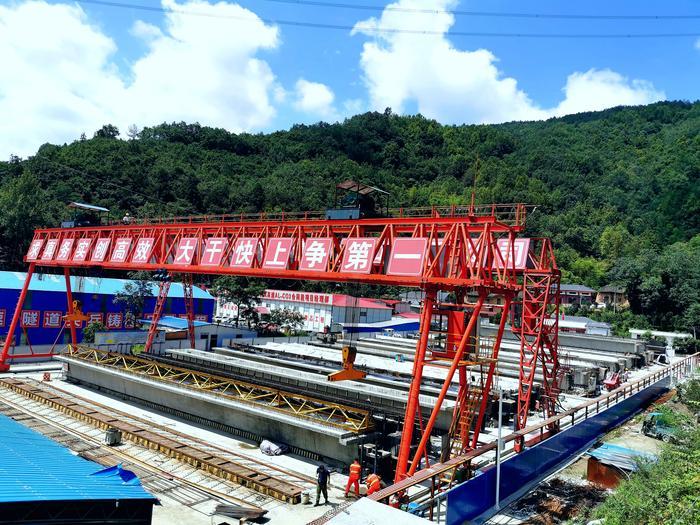 安岚高速公路有序推进项目建设