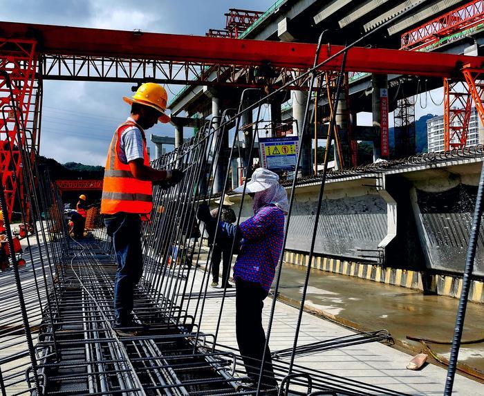 安岚高速公路有序推进项目建设