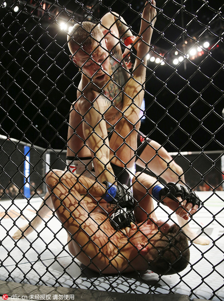 揭UFC格斗天王 扬言30秒KO梅威瑟