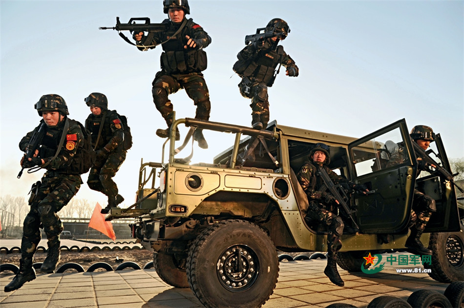 英雄决沙场点兵狼烟四起