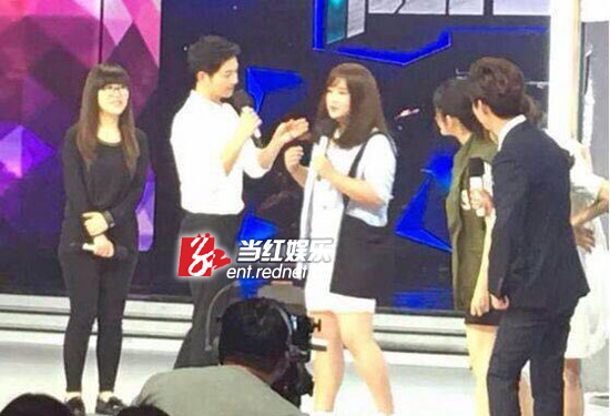 宋仲基亮相《快乐大本营》 搭档贾玲演“太阳的后裔”