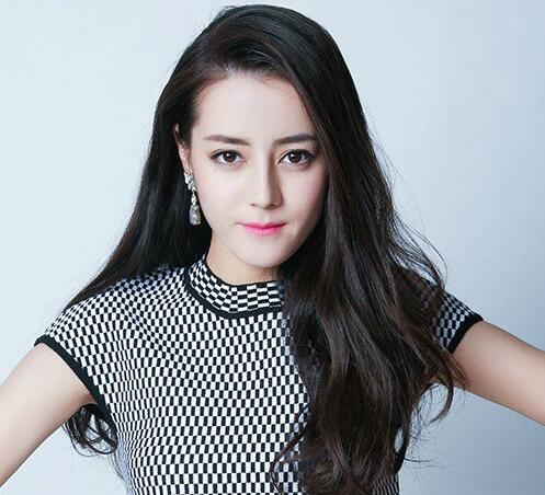 北体校花“朝天蹬”走红网络 揭昔日爆红校花现状(组图)