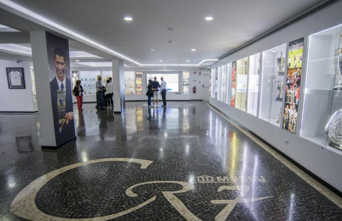 直击C罗个人博物馆 逼真蜡像又帅出新高度!