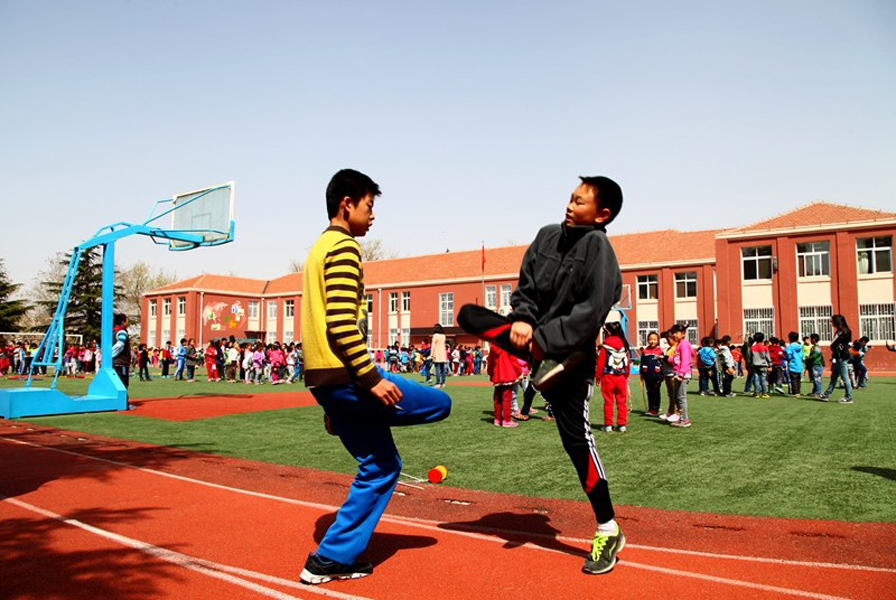 混乱不堪!韩国6大女主播竟直播"斗鸡"运动
