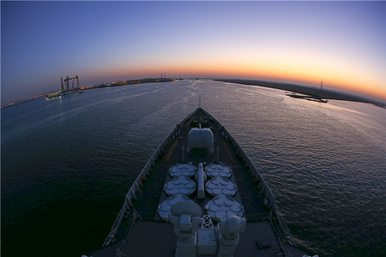 跟着中国海军来一次说走就走的环球航行