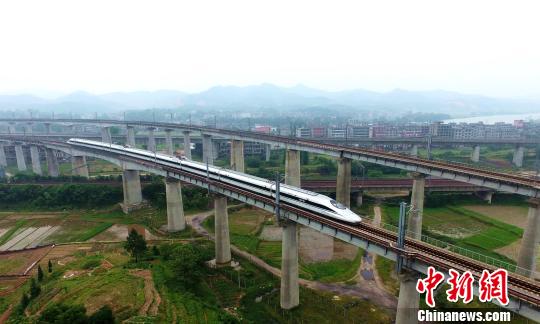 中國鐵路十年來最大范圍調圖 票價不漲