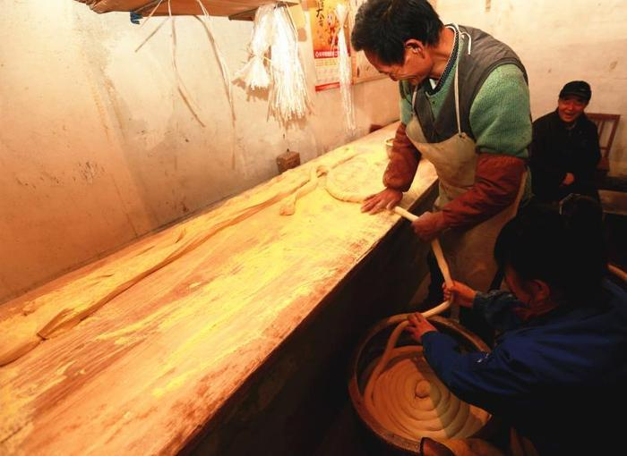 【焦点图 显示图在稿件最下方】兴平时下挂面 挂出幸福的味道 晒出亮丽的风景 【焦点图 显示图在稿件最下方】兴平时下挂面 挂出幸福的味道 晒出亮丽的风景