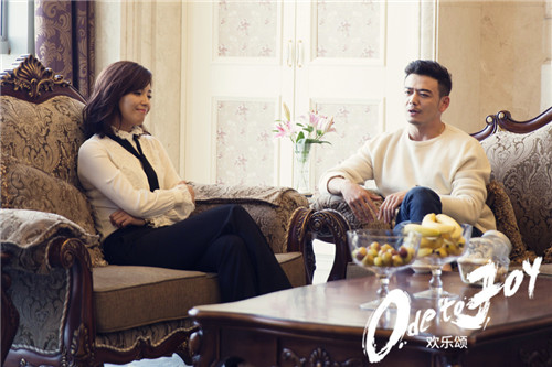 《欢乐颂》“小包总”杨烁:生活中我没有那么嘚瑟