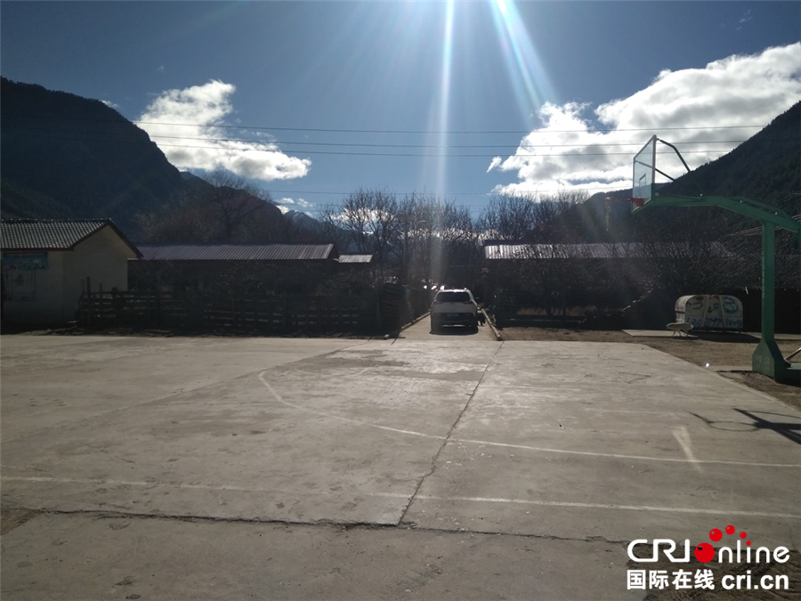 图片默认标题_fororder_村篮球场_副本