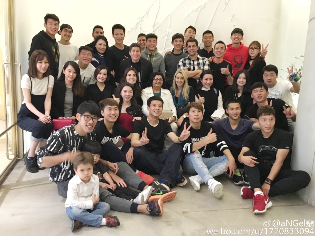 孙祥妻子东京游玩 穿和服美翻了