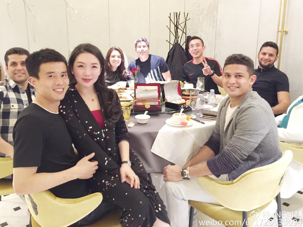 孙祥妻子东京游玩 穿和服美翻了