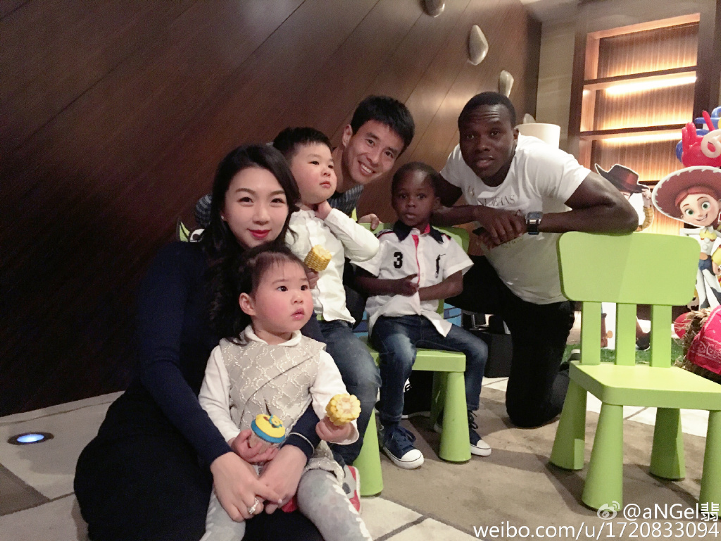 孙祥妻子东京游玩 穿和服美翻了