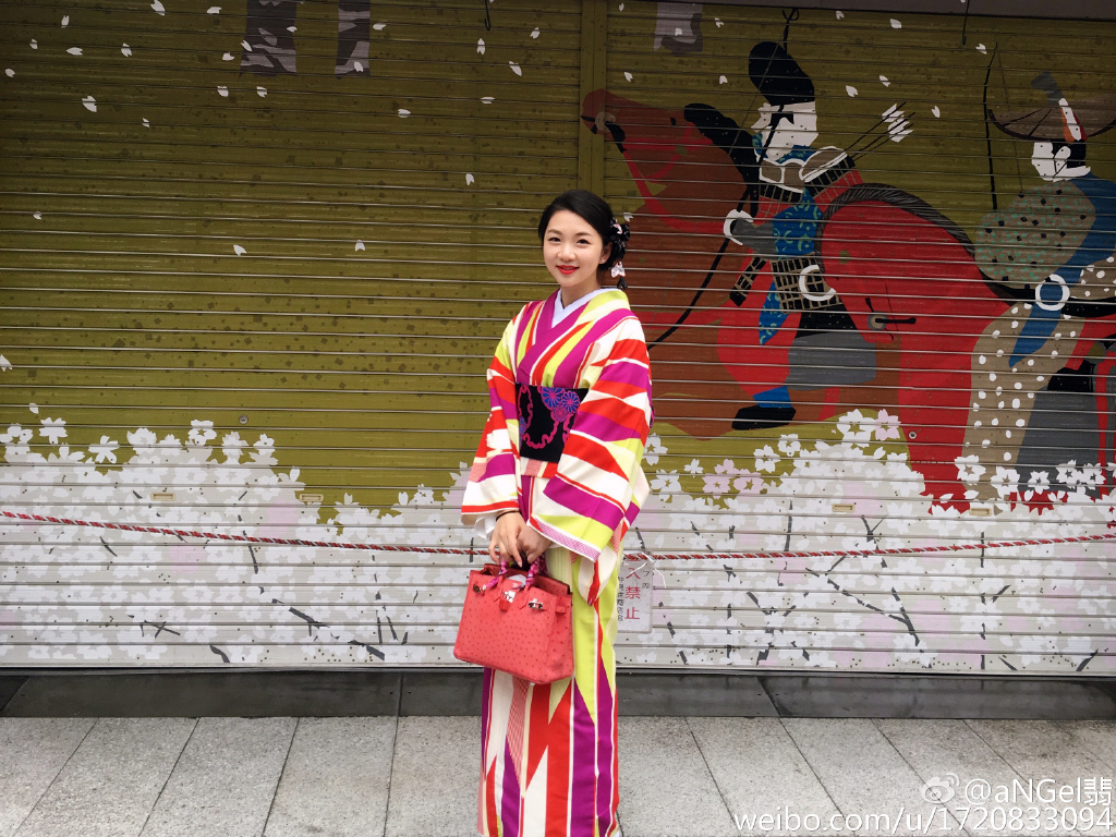 孙祥妻子东京游玩 穿和服美翻了