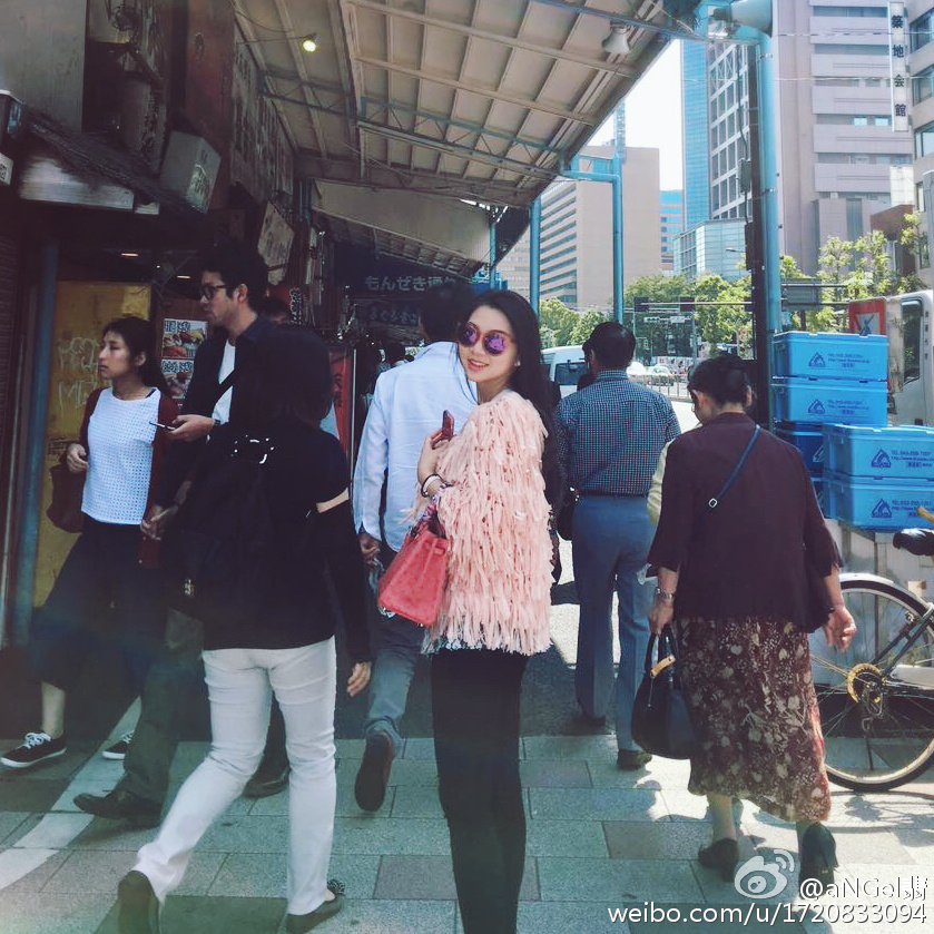 孙祥妻子东京游玩 穿和服美翻了