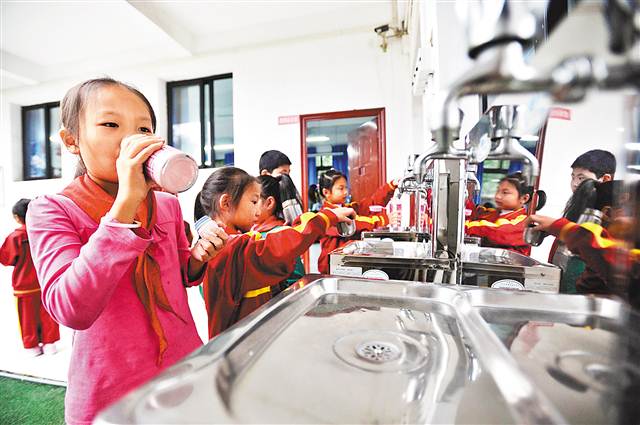 【滾動】【滾動新聞】重慶計劃建設376個直飲水點 市民飲水更方便 更安全 更乾淨 更衛生